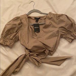 ❤️ FOREVER 21 TIE CROP TOP